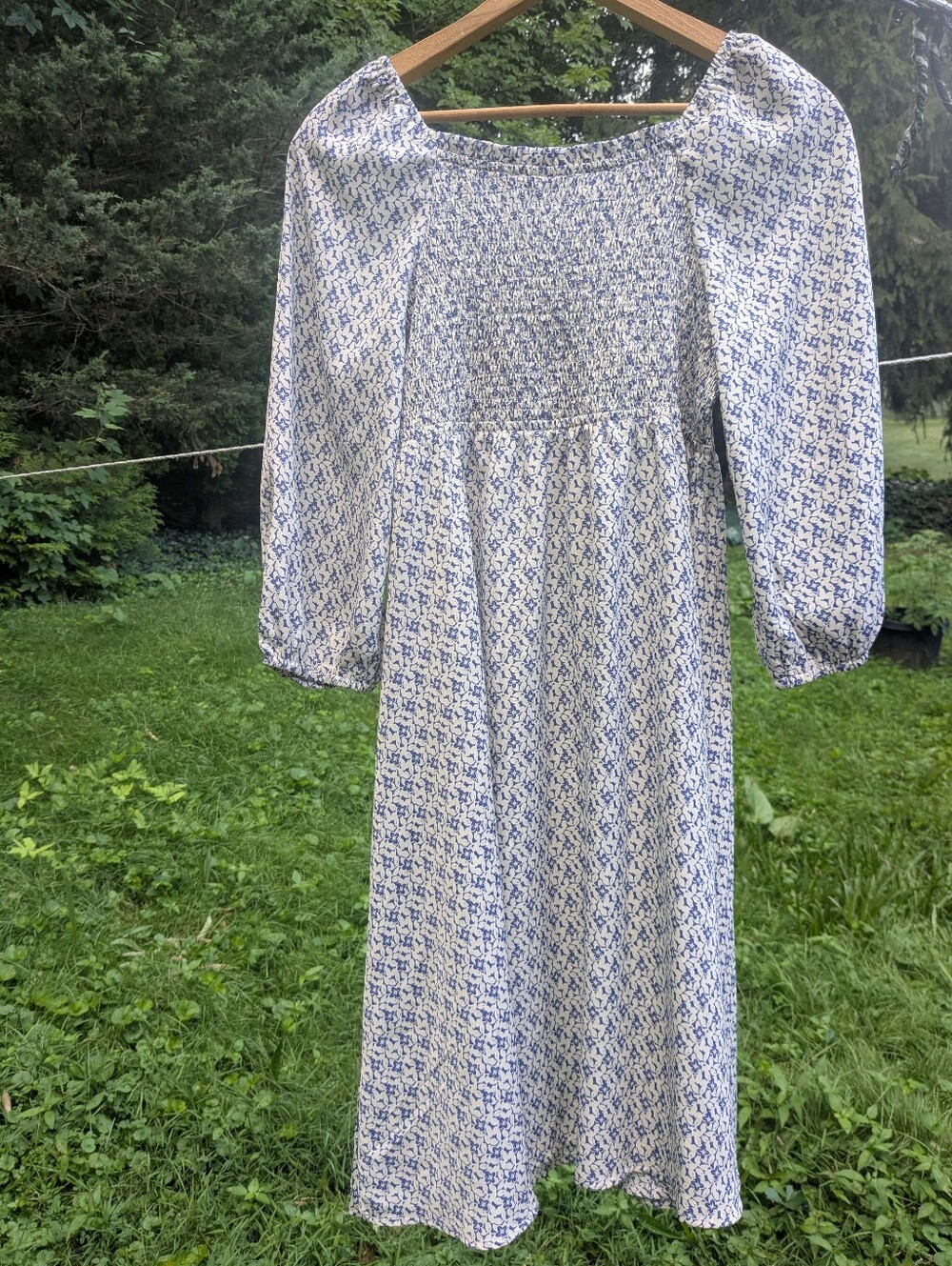 Solutions Blue Floral Puff-Sleeve Midi Dress